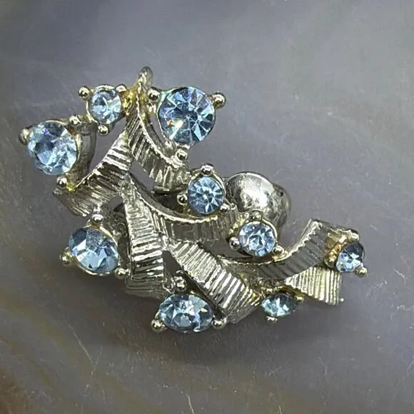 Vintage Signed Coro Blue Rhinestone Wreath Brooch Earring Set Silver Tone 1950s - Picture 5 of 16
